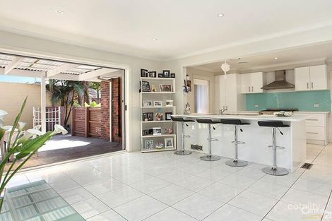 Property photo of 4 Redington Drive Noble Park North VIC 3174
