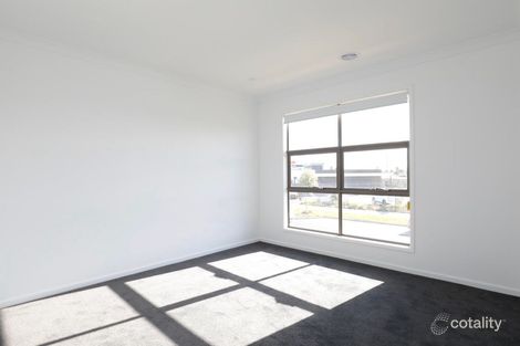 Property photo of 28 Paramount Boulevard Wyndham Vale VIC 3024