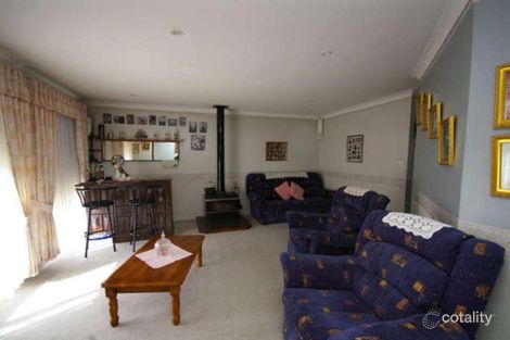 Property photo of 12 Oakleaf Circle Mirrabooka WA 6061