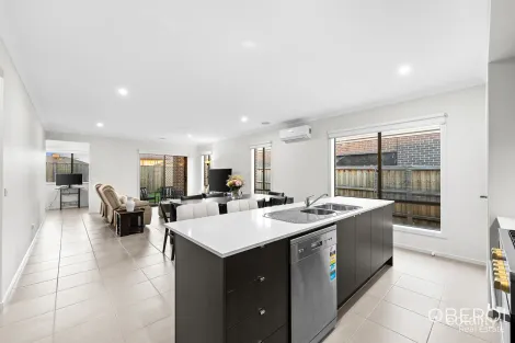 Property photo of 10 Horizon Way Beveridge VIC 3753