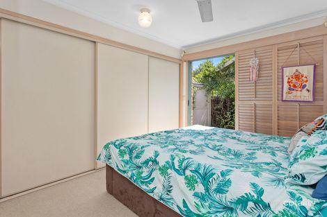 Property photo of 4 Cobaki Place Forest Lake QLD 4078