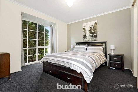 Property photo of 5 Longbeach Close Aspendale VIC 3195