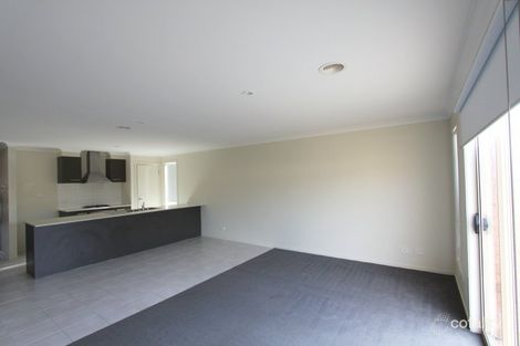 Property photo of 10 Akoona Way Wyndham Vale VIC 3024