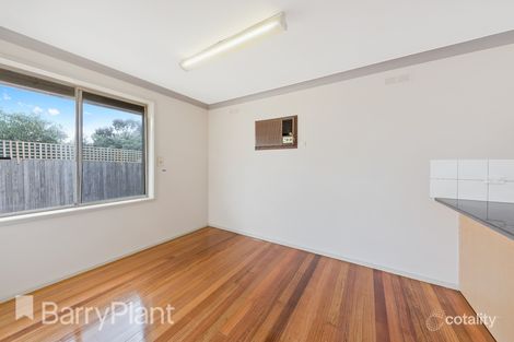 8 Currajong St, St Albans, VIC 3021