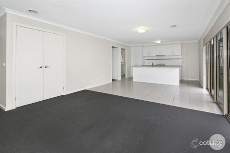 Property photo of 2/16 Whitehorse Road Mount Clear VIC 3350