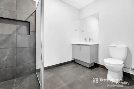 Property photo of 80 Exploration Avenue Werribee VIC 3030