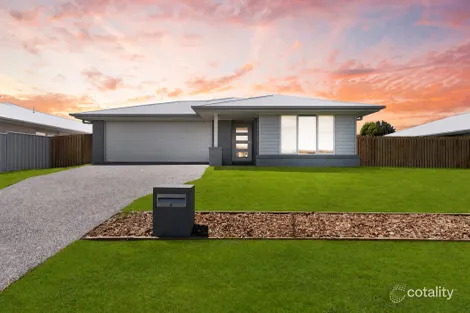 4 North Lakes Cct, Burrum Heads, QLD 4659