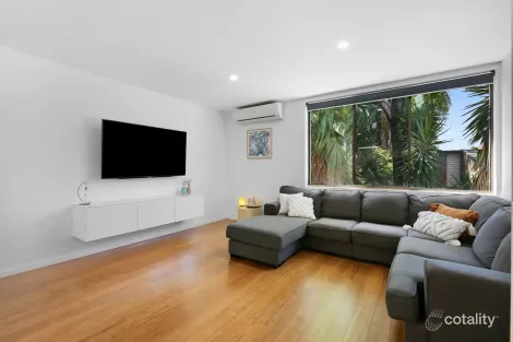 Property photo of 13 Binalong Drive Ashmore QLD 4214