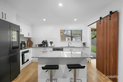 Property photo of 25 Housden Place Taranganba QLD 4703