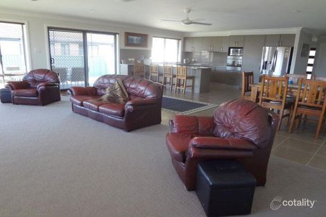 Property photo of 36 The Heights Hillvue NSW 2340