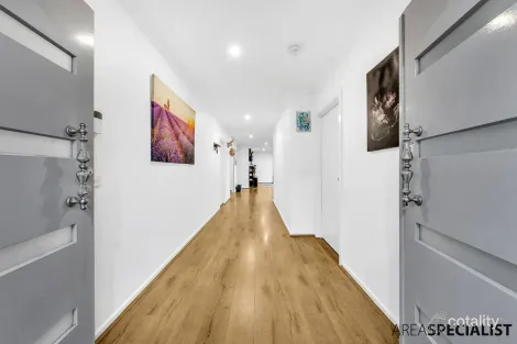 Property photo of 34 Springleaf Road Tarneit VIC 3029