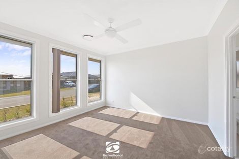 Property photo of 8 Parrott Street Elderslie NSW 2570