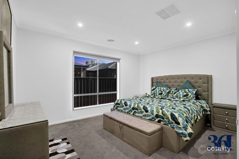 Property photo of 3 Macalister Grove Cobblebank VIC 3338