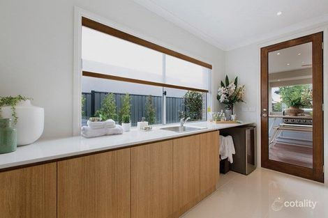 Property photo of 22 Valiant Crescent Craigieburn VIC 3064