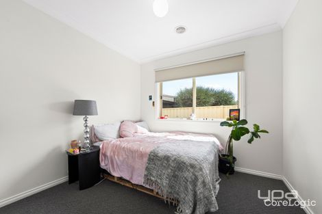 Property photo of 2/14 Thomas Street St Albans VIC 3021