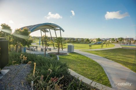 2 Carlindie Pkwy, Golden Bay, WA 6174
