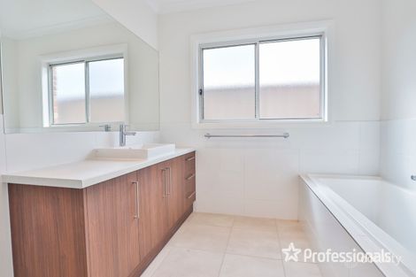Property photo of 41 Karalanza Drive Mildura VIC 3500