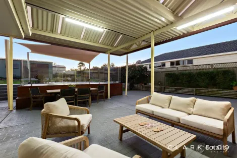 Property photo of 26 Robinia Close Largs NSW 2320