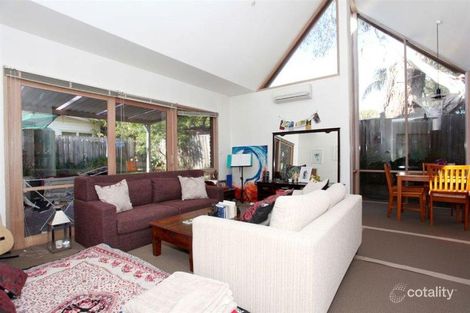 Property photo of 2/24 Highview Grove Burwood East VIC 3151