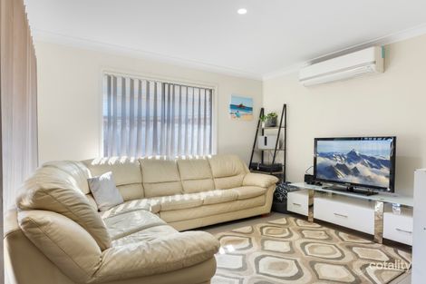 Property photo of 32 Evergreen Way Gillieston Heights NSW 2321