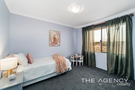 Property photo of 14 Mortlock Close Jane Brook WA 6056