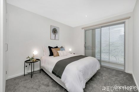 Property photo of 25 Waxflower Crescent Bundoora VIC 3083