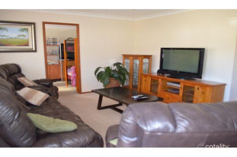 Property photo of 46 Evelyn Crescent Thornton NSW 2322