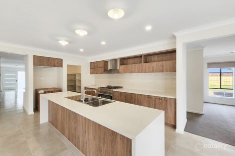 Property photo of 21 Rowands Street Mount Duneed VIC 3217