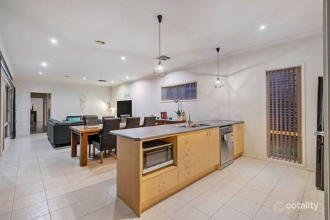 Property photo of 13 Burrora Way Craigieburn VIC 3064