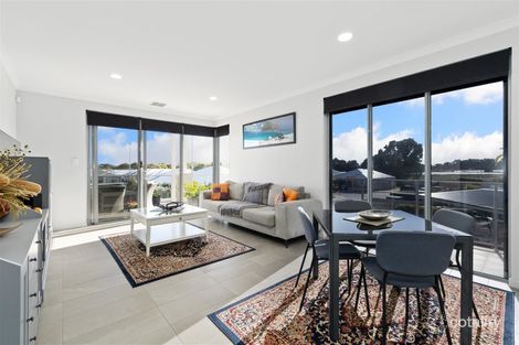 Property photo of 20/2 Lahinch Vista Gnangara WA 6077