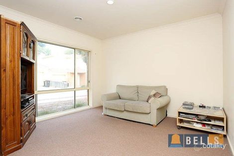 Property photo of 21 Tintern Loop Hillside VIC 3037