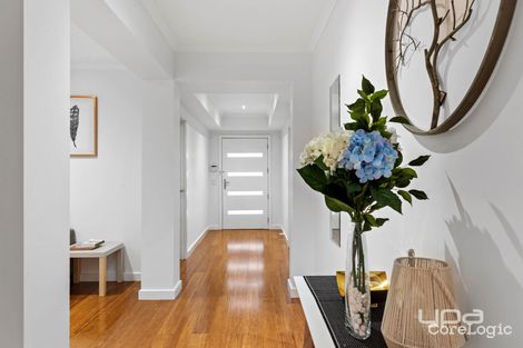 Property photo of 27 Blaxland Street Burnside Heights VIC 3023