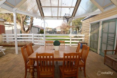 Property photo of 6 Milford Grove Wangaratta VIC 3677