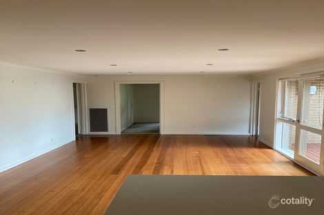 Property photo of 13 Patricia Way Woodend VIC 3442