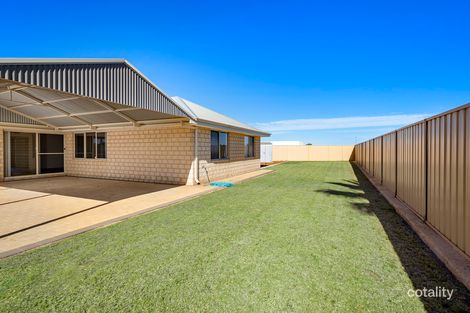 Property photo of 10 Rosapark Boulevard Webberton WA 6530