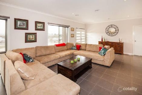 Property photo of 21 Stevensons Rise Kyneton VIC 3444