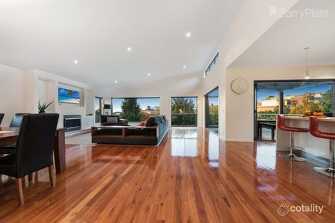 Property photo of 28 Esperence Crescent Highton VIC 3216