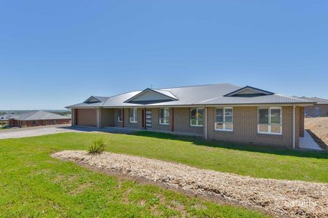 Property photo of 2 Stringybark Road Moore Creek NSW 2340