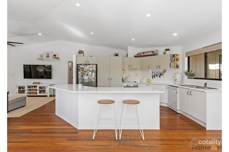 Property photo of 5 Muskheart Circuit Pottsville NSW 2489