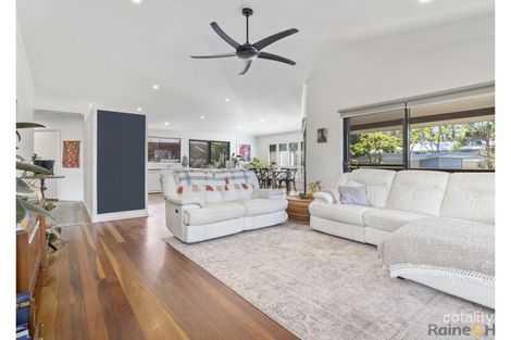 Property photo of 5 Muskheart Circuit Pottsville NSW 2489