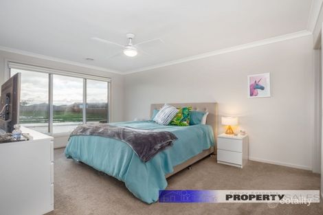 Property photo of 41 Discovery Boulevard Moe VIC 3825