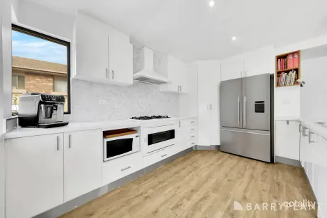Property photo of 46 Carbon Crescent Mill Park VIC 3082