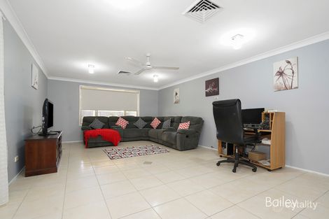Property photo of 25 Acacia Circuit Hunterview NSW 2330