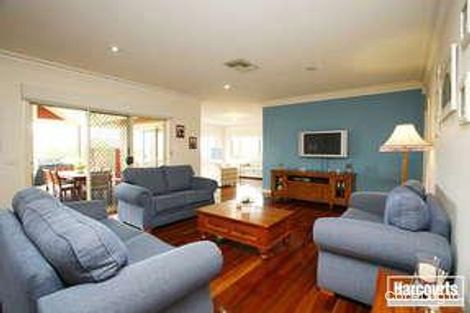 Property photo of 12 Minton Walk Narre Warren South VIC 3805