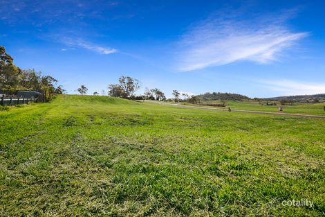 2 Bonnaccorde Pl, Cotswold Hills, QLD 4350