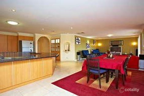 Property photo of 8 Peppermint Grove Cairnlea VIC 3023