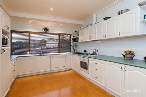 17 Kingsland Ave, City Beach, WA 6015