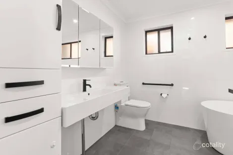 Property photo of 10 Westborne Drive Nowra NSW 2541