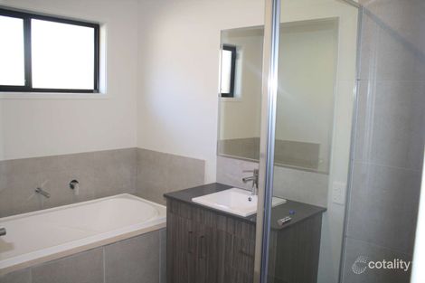 Property photo of 24 Galligan Way Goodna QLD 4300