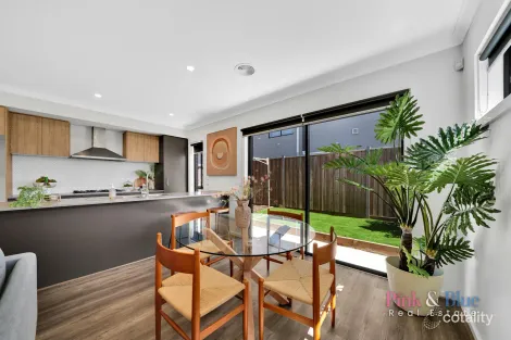 Property photo of 6 Polmont Avenue Thornhill Park VIC 3335